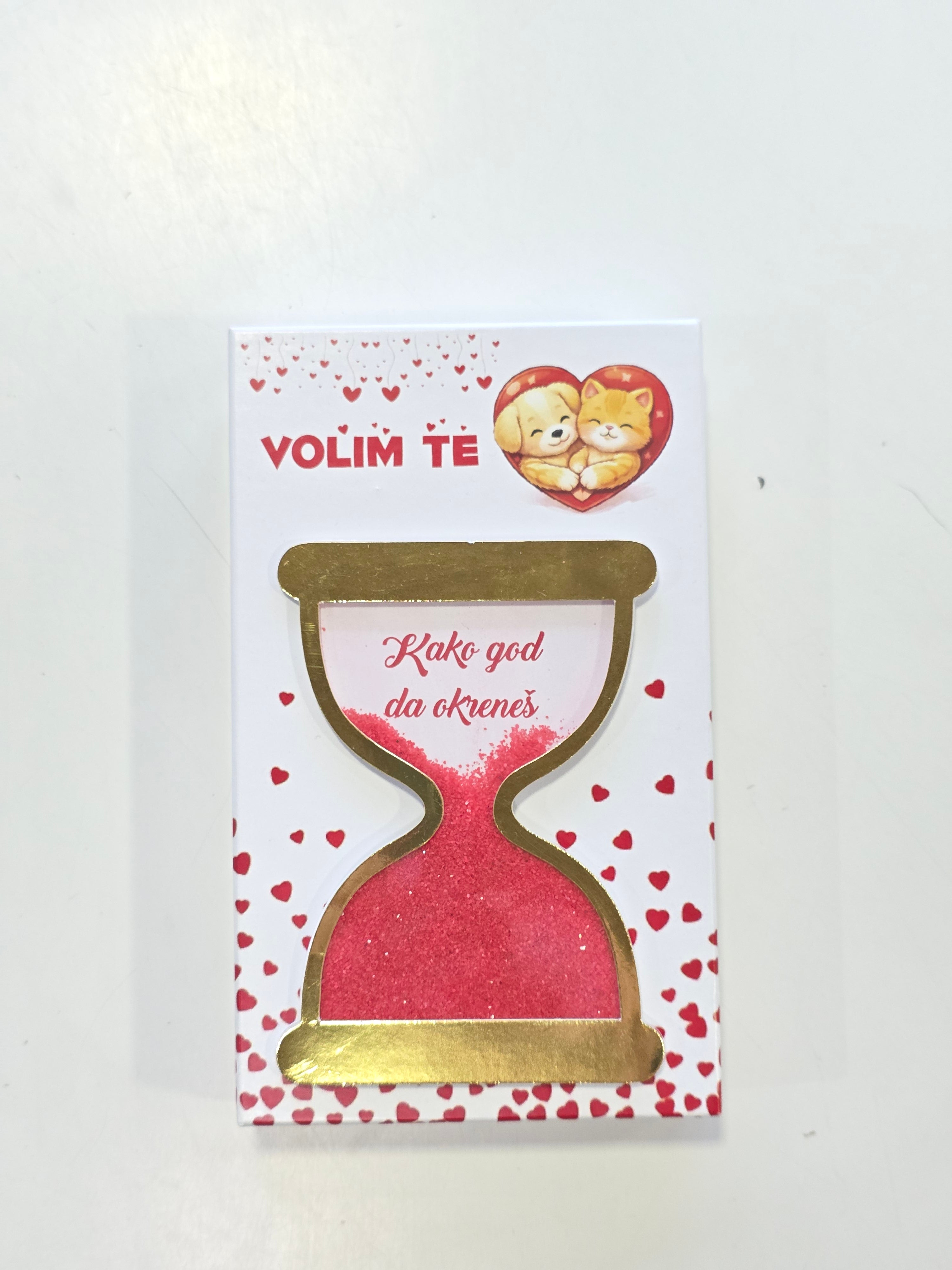 Romantična poklon kutija Volim te kako god da okreneš sa čokoladicama, love chocolate box Srbija, pokloni Srbija online, ljubavni poklon za nju dostava Beograd Novi Sad Niš, Dan zaljubljenih poklon ideja, godišnjica čokoladni poklon, online iznenađenje Srbija, premium chocolate gift box sa porukama, srbija pokloni romantični pokloni